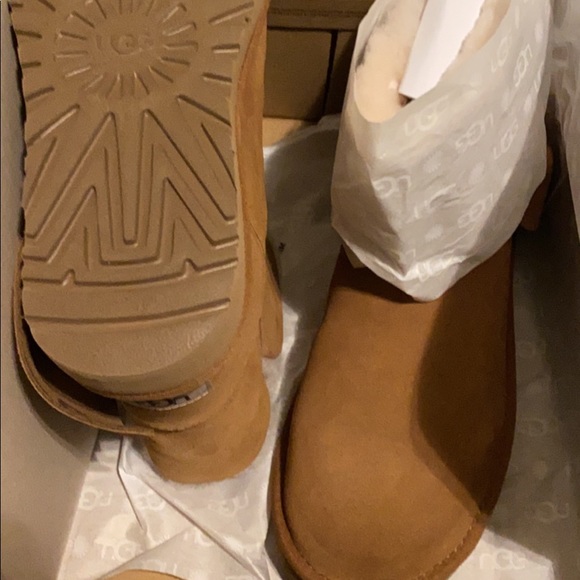 SOLD‼️‼️UGG Classic Mini Twist Boots Women’s 9 US - Picture 4 of 7